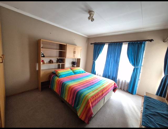 4 BEDROOM HOUSE FOR SALE IN VANDERBIJLPARK SE 3